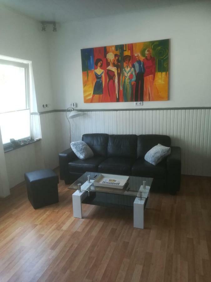 Zentral Gelegene Wohnung In Velbert-Mitte Luaran gambar